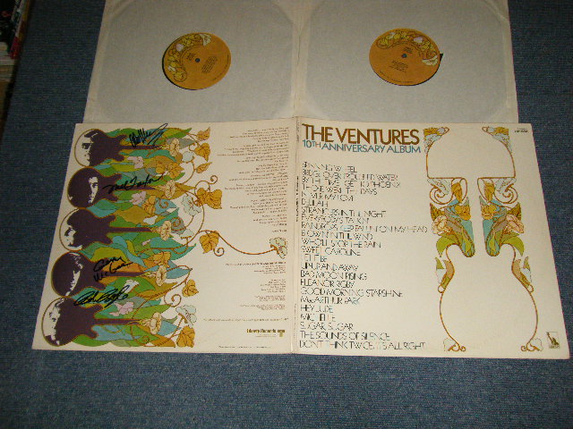 THE VENTURES - 10TH ANNIVERSARY ALBUM (AUTOGRAPHED SIGNED BACK JACKETサイン入り裏ジャケット) (Ex++/Ex+++ B-1:Ex ) / 1970 US AMERICA ORIGINAL 