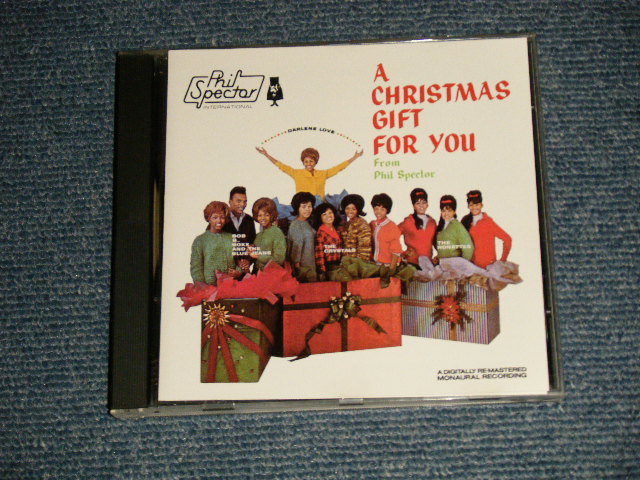 VA Various (CRYSTALS+RONETTES+DARLEN LOVE +More) - A CHRISTMAS GIFT FOR YOU (MINT-/MINT) /1987US AMERICA Used CD  