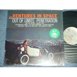 画像: THE VENTURES - IN SPACE ( Reissue 10 Tracks Version : MINT-/MINT ) / 1982  US AMERICA REISSUE Used LP 