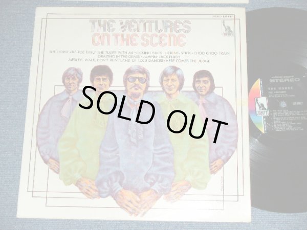 画像1: THE VENTURES -  ON THE SCENE  ( Ex+/MINT- ) / 1970 US AMERICA ORIGINAL Used  LP 