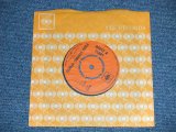 画像: BRUCE and TERRY (BRUCE JOHNSTON & TERRY MELCHER Works)  -  RAINYING IN MY HEART : FOUR STRONG WIND   ( Ex+++/Ex+++ )  / 1965 UK ENGLAND  ORIGINAL Used 7" Single