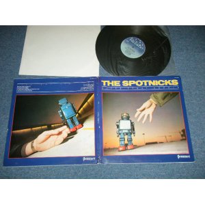 画像: The SPOTNICKS - NEVER TRUST ROBOTS ( Ex++/Ex+++ Looks:Ex++ )   / 1975 FRANCE FRENCH  ORIGINAL  Used   LP