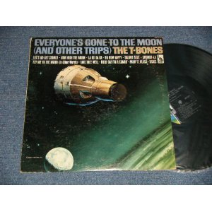 画像: THE T-BONES - EVERYON'S GONE TO THE MOON (Ex/Ex++ Looks:Ex) / 1966 US AMERICA ORIGINAL "2nd Press LABEL"  MONO  Used LP  