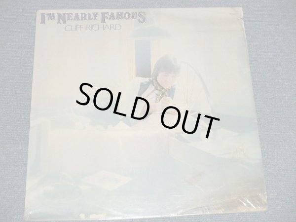 画像1: CLIFF RICHARD - I'M NEARLY FAMOUS (SEALED cut out, WTRDMG) / 1976 US ORIGINAL "Brand New SEALED" LP 