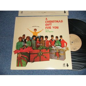 画像:  VA ( CRYSTALS+RONETTES+DARLEN LOVE+More ) - A CHRISTMAS GIFT FOR YOU (Ex+++/MINT-)  /1989  US AMERICA REISSUE  Used LP  