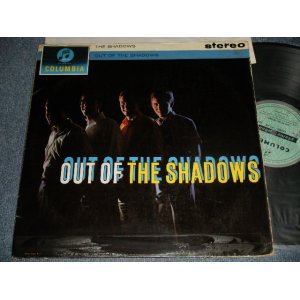 画像: THE SHADOWS - OUT OF THE SHADOWS (MATRIX #A) YAX-927-2 1 P   B) YAX-928-2 1 GR) (Ex/Ex++ B-6,7:VG+++) / 1962 UK ENGLAND ORIGINAL 1st Press "LIGHT BLUE Label" STEREO Used  LP 