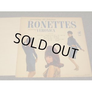 画像: RONETTES -  ...PRESENTING THE FABULOUS RONETTES  / 1964 US Original YELLOW Label  MONO LP 