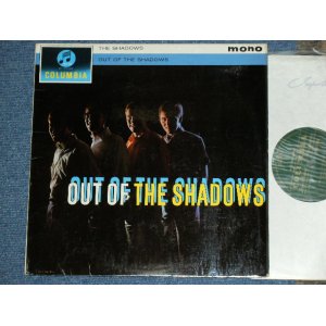 画像: THE SHADOWS - OUT OF THE SHADOWS ( Ex+++/Ex+++ ) / 1962 UK ORIGINAL "Green With  Gold text " Label MONO LP 