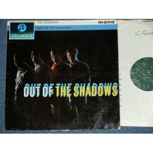 画像: THE SHADOWS - OUT OF THE SHADOWS ( Ex+/Ex++ ) / 1962 UK ORIGINAL "Green With  Gold text " Label MONO LP 