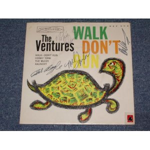 画像: THE VENTURES - WALK-DON'T RUN   With AUTO GRAPHED SIGNED  / 1960 US ORIGINAL 7"EP + PICTURE SLEEVE