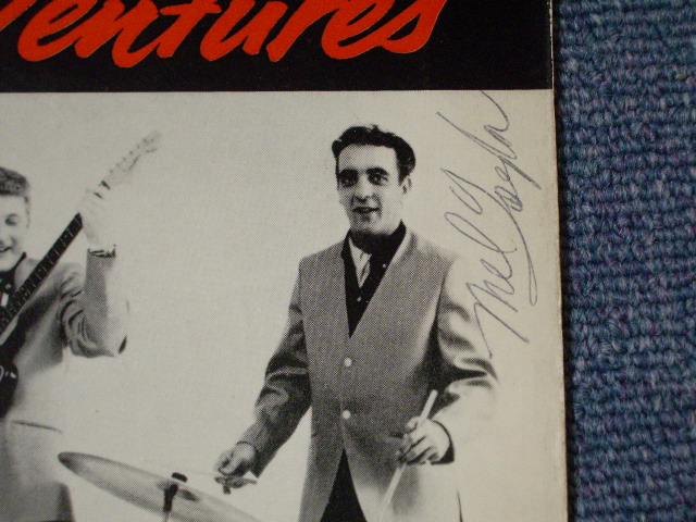 画像: THE VENTURES - SMASH HITS (With MEL TAYLOR'S AUTOGRAPHED SIGN  / 1962 UK Original 7" EP With PICTURE SLEEVE 