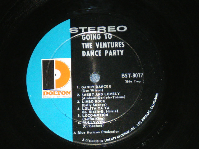 画像: THE VENTURES - GOING TO THE VENTURES PARTY ("D" Mark Label : Ex+++/MINT- ) / 1966? RELEASE VERSION US Used  LP 