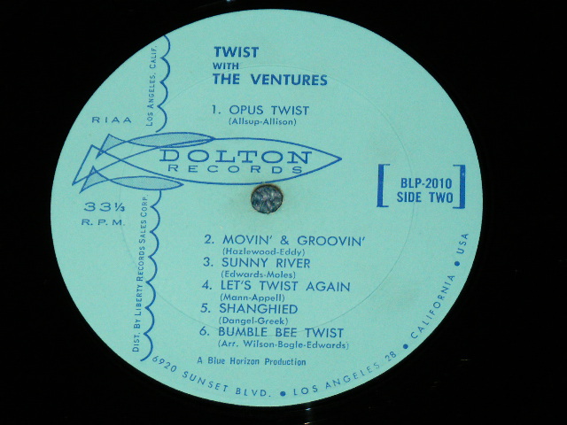 画像: THE VENTURES - DANCE ! ("TWIST With" CREDIT Label :  LIGHT BLUE  Label : VG++/Ex++  ) / 1963 US  RELEASE VERSION MONO Used  LP 