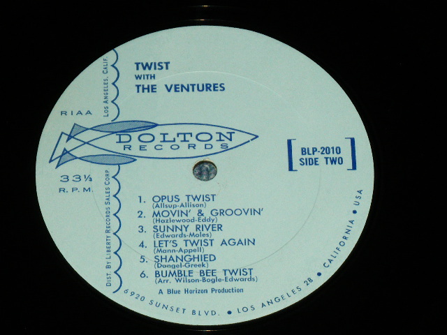 画像: THE VENTURES - TWIST WITH THE VENTURES ( LIGHT BLUE  Label : Matrix Number 1A/1C : Ex/Ex++) / 1962 US ORIGINAL RELEASE VERSION MONO Used  LP 