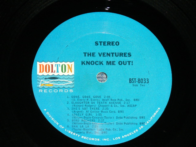 画像: THE VENTURES - KNOCK ME OUT (  US AMERICA ORIGINAL "BLUE with BLACK Print  Label :Without or NONE "TOMORROW'S LOVE" Version :  Matrix Number BST-8033-2  SIDE-1 1A/  BST-8033-SIDE-2-1A   : Ex+++/MINT- ) / 1965 US ORIGINAL "BLUE with BLACK BLACK Print Label" STEREO Used  LP 