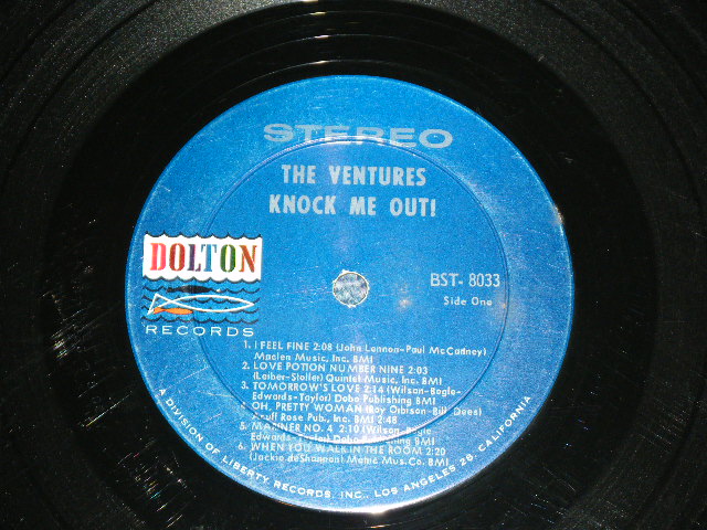 画像: THE VENTURES - KNOCK ME OUT ( "BLUE with SILVER Print  Label :With "TOMORROW'S LOVE" Version :  Matrix Number BST-8033 2 SIDE-1 /  BST-8033 2 SIDE-2 : Ex++/Ex++ Looks: Ex+ ) / 1965 US ORIGINAL "BLUE with SILVER Print Label" STEREO Used  LP 