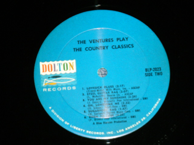 画像: THE VENTURES - Play COUNTRY CLASSICS ( First Cover Design : Matrix # A:BLP-2023-S1A/B) BLP-2023-S2   ; VG+/Ex++ ) / 1963 US AMERICA ORIGINAL "BLUE With BLACK PRINT Lavel" MONO Used LP 