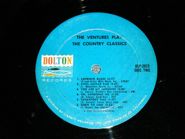 画像: THE VENTURES - Play COUNTRY CLASSICS ( First Cover Design : Matrix # A:BLP-2023-S1A/B) BLP-2023-S2   ; Ex+/Ex++ ) / 1963 US AMERICA ORIGINAL "DARK BLUE With BLACK PRINT Lavel" MONO Used LP 