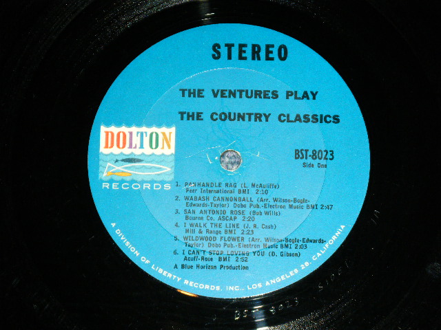 画像: THE VENTURES - Play COUNTRY CLASSICS ( First Cover Design : Matrix # A:BST 8023 SIDE 1  1A/B) BST 8023 SIDE 2  1A ; Ex++-/Ex++ ) / 1963 US AMERICA ORIGINAL "BLUE With BLACK PRINT Lavel" STEREO Used LP 