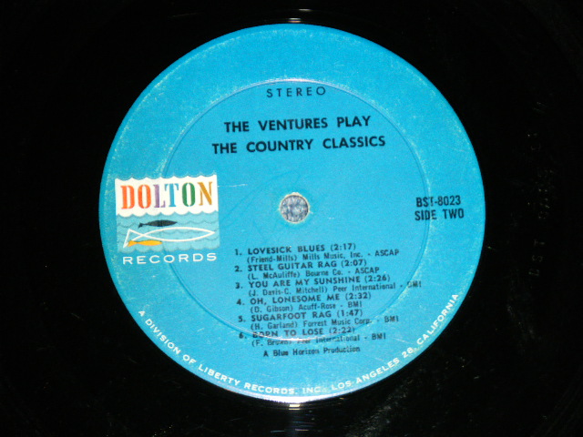 画像: THE VENTURES - Play COUNTRY CLASSICS ( First Cover Design : Matrix # A:BST 8023 S-1/B) BST 8023 S-2 ; E-/Ex+ Looks:Ex ) / 1963 US AMERICA ORIGINAL "BLUE With BLACK PRINT Lavel" STEREO Used LP 