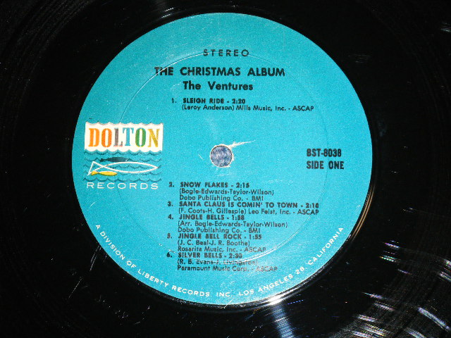 画像: THE VENTURES -  CHRISTMAS ALBUM ( Matrix Number A) -1/B) -2  Ex++,Ex+++/Ex++ Looks: Ex+ )  /  1966 US AMERICA Version "Blue with BLACK  Print Label" STEREO Used LP 