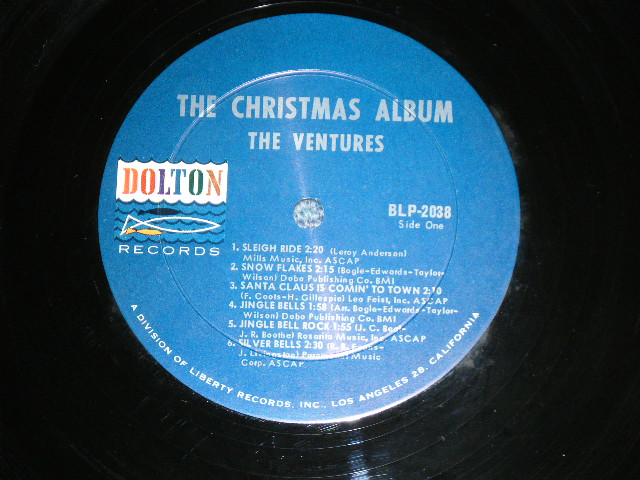 画像: THE VENTURES -  CHRISTMAS ALBUM ( Matrix Number A)１ SIDE-1 A-1 /B) 2 SIDE-2  :Ex++,Ex/Ex+++ )  /  1965 US AMERICA Version "'DARK BLUE with SILVER PRINT LABEL" MONO Used LP 