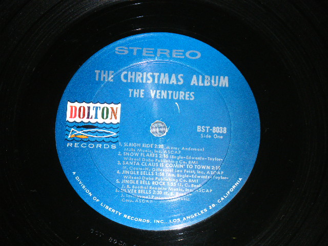 画像: THE VENTURES -  CHRISTMAS ALBUM ( Matrix Number A) 2 SIDE 1 B) 2 SIDE 2 : Ex++/Ex++ Looks:Ex+  )  /  1965 US AMERICA Version "'DARK BLUE with SILVER PRINT  Label"  STEREO Used LP 