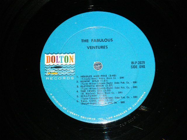 画像: THE VENTURES - THE FABULOUS VENTURES ( Matrix # A)BLP-2029,1 / B)BLP-2029-1-SIDE,2 ; DARK BLUE with BLACK Print Label: Ex/Ex++,Ex+) / 1964  US AMERICA  ORIGINAL "2nd press Label" MONO Used   LP