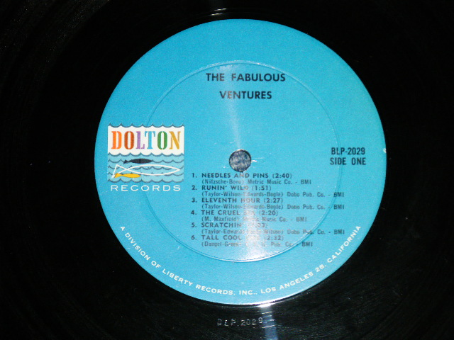 画像: THE VENTURES - THE FABULOUS VENTURES ( Matrix # A)BLP-2029,1 / B)BLP-2029-1-SIDE,2 ; DARK BLUE with BLACK Print Label: Ex/Ex++) / 1964  US AMERICA  ORIGINAL "2nd press Label" MONO Used   LP