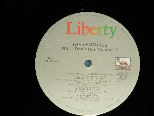 画像: THE VENTURES - WALK DON'T RUN VOL.2 ( Ex+++/MINT)  / 1982 US AMERICA REISSUE "10 TRACKS Version" "PROMO STAMP"  Used   LP 