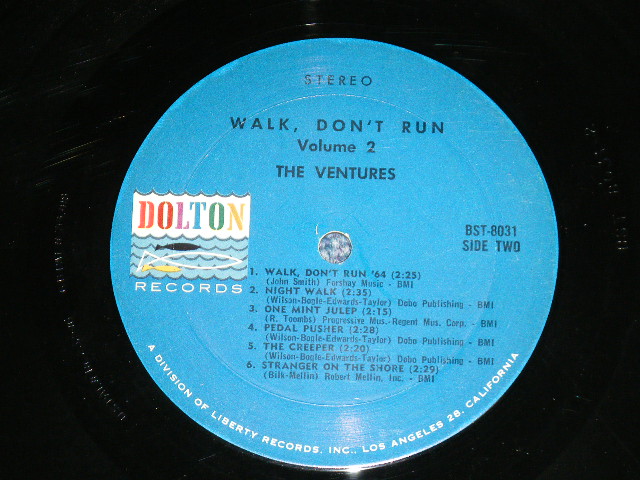 画像: THE VENTURES - WALK DON'T RUN VOL.2 : 2nd Press Version Front Cover (Matrix # BST-8031-1 US PAT# GB PAT# / BST-8031-2 US PAT# GB PAT#) ( Ex++/Ex++,Ex+ )   / 1965 VERSION US AMERICA ORIGINAL 2nd Press "BLUE with BLACK PRINT Label" STEREO Used LP 