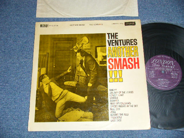 画像1: THE VENTURES - ANOTHER SMASH ( TWO MEN with VIOLIN COVER : Ex+/Ex+++) /1961 UK ENGLAND ORIGINAL MONO Used LP 